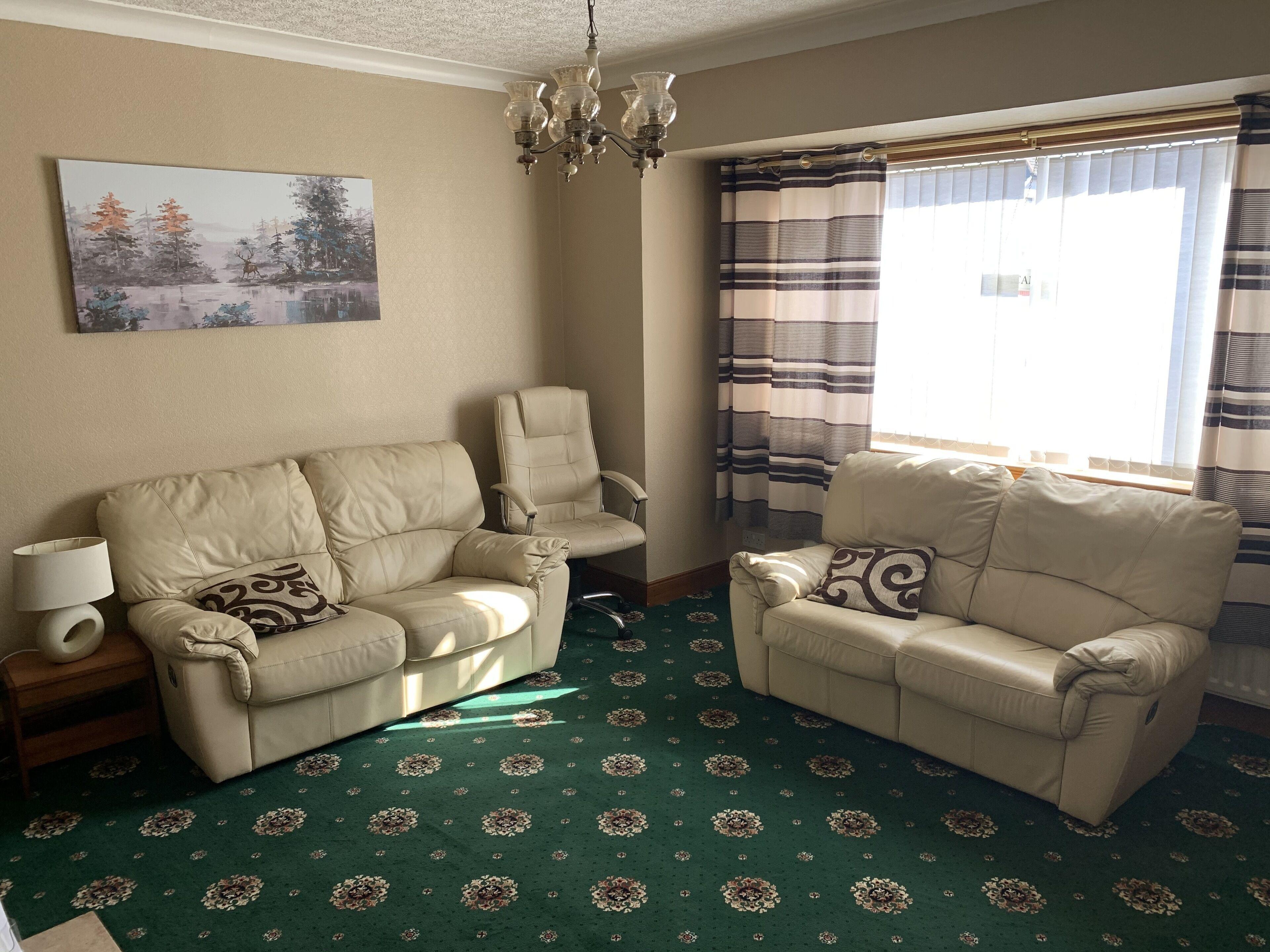 Lyndon Guest House — Photos 1